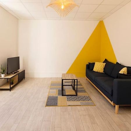 Le Cosy C - T2 Tout Equipe - Centre-Ville Gare Montluçon Dış mekan fotoğraf