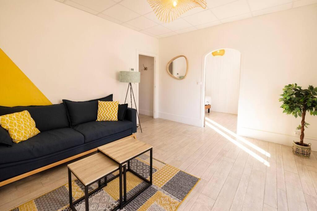 Le Cosy C - T2 Tout Equipe - Centre-Ville Gare Montluçon Dış mekan fotoğraf