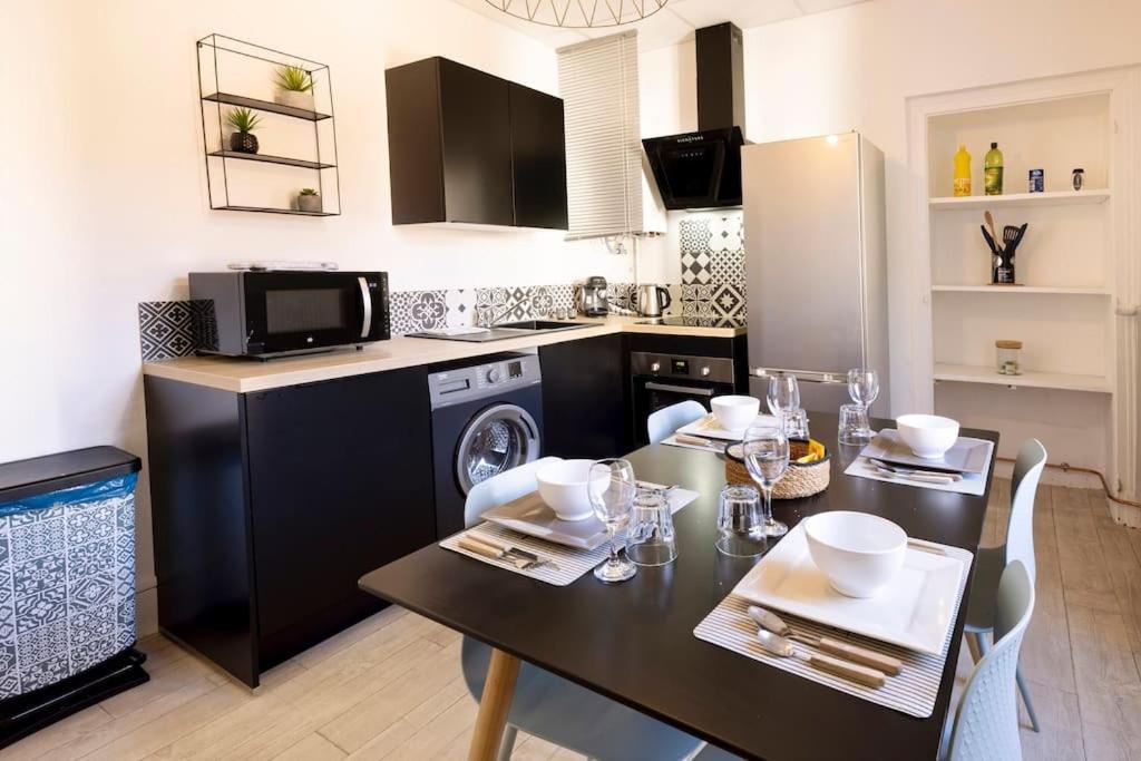 Le Cosy C - T2 Tout Equipe - Centre-Ville Gare Montluçon Dış mekan fotoğraf